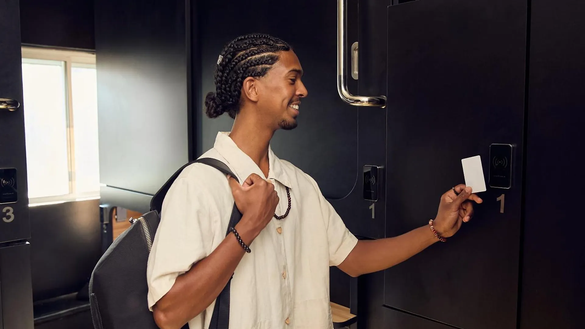 ゲストハウス Capsule Hotel モントリオール カナダ