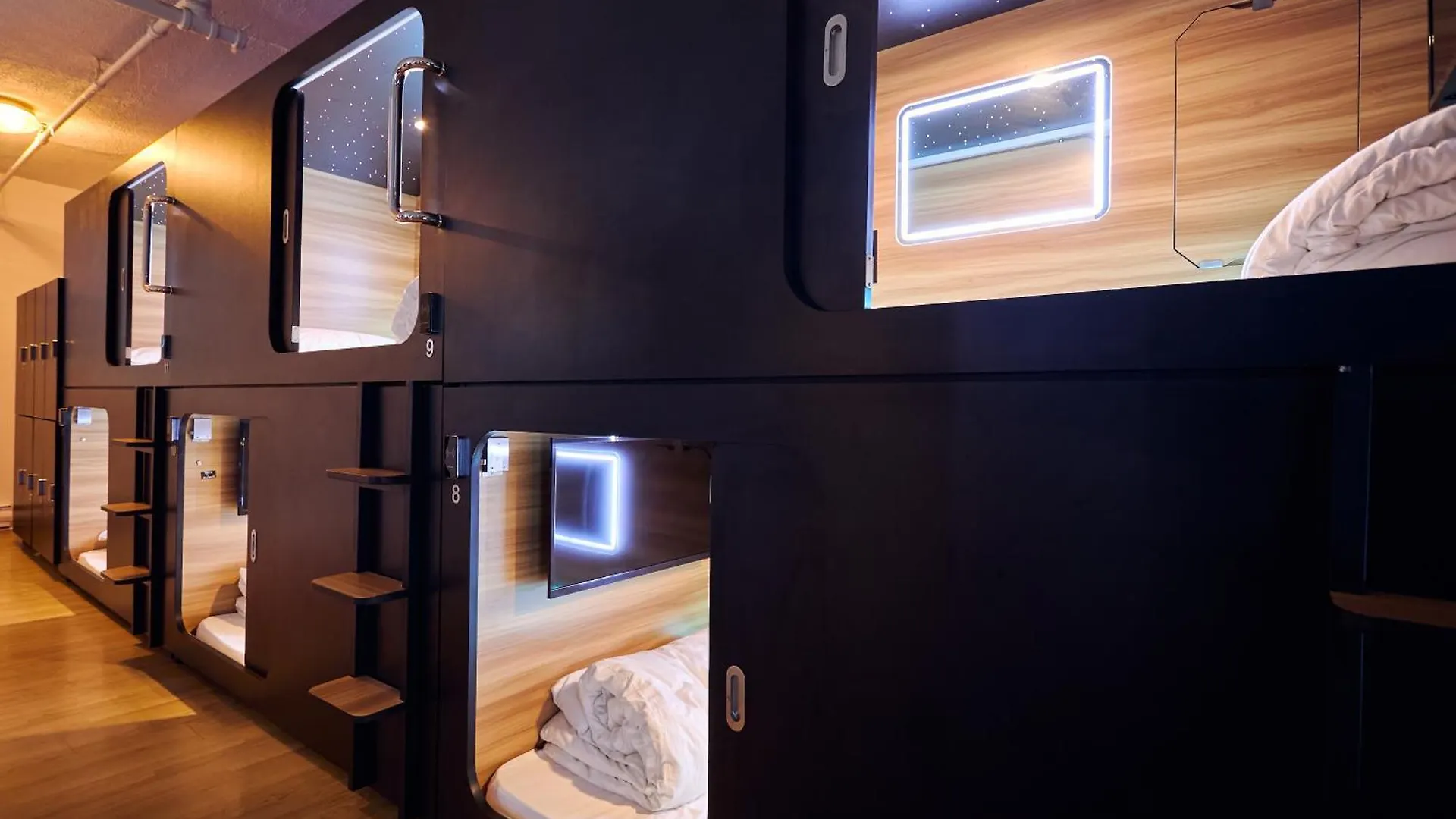 Capsule Hotel モントリオール 0*,